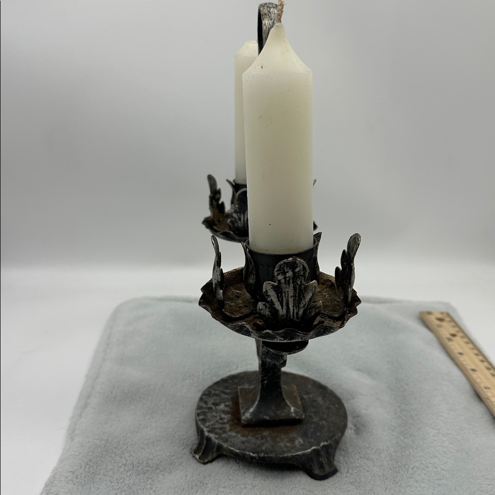 Vintage Wrought Iron 2 Larger Candelabra Leaf Motif’s - Picture 5 of 10